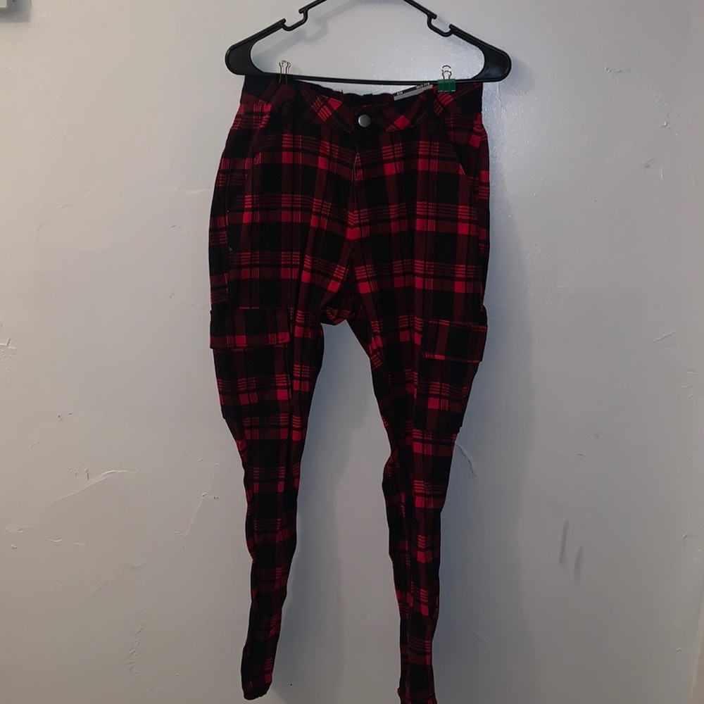 Red and black skinny jeans (jean joggers) from fashion nova. Size Large